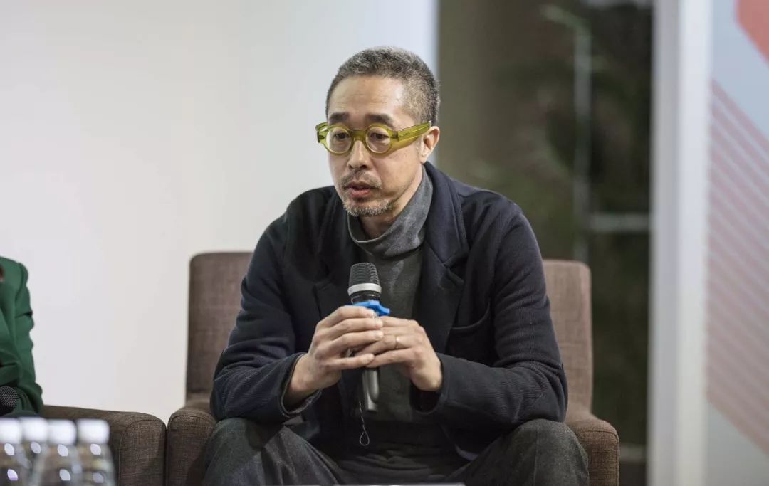 建筑设计师王晖发言我记得博塔先生有一个作品集,名字就叫《光和重力