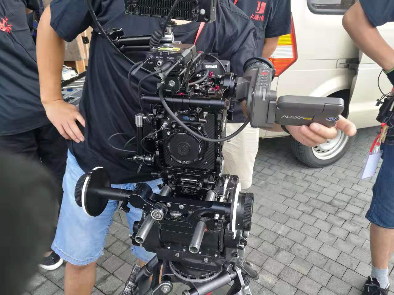 摄影棚可刷任何颜色!大棚:宽13米,纵深11米,高4.6米小棚:宽7.