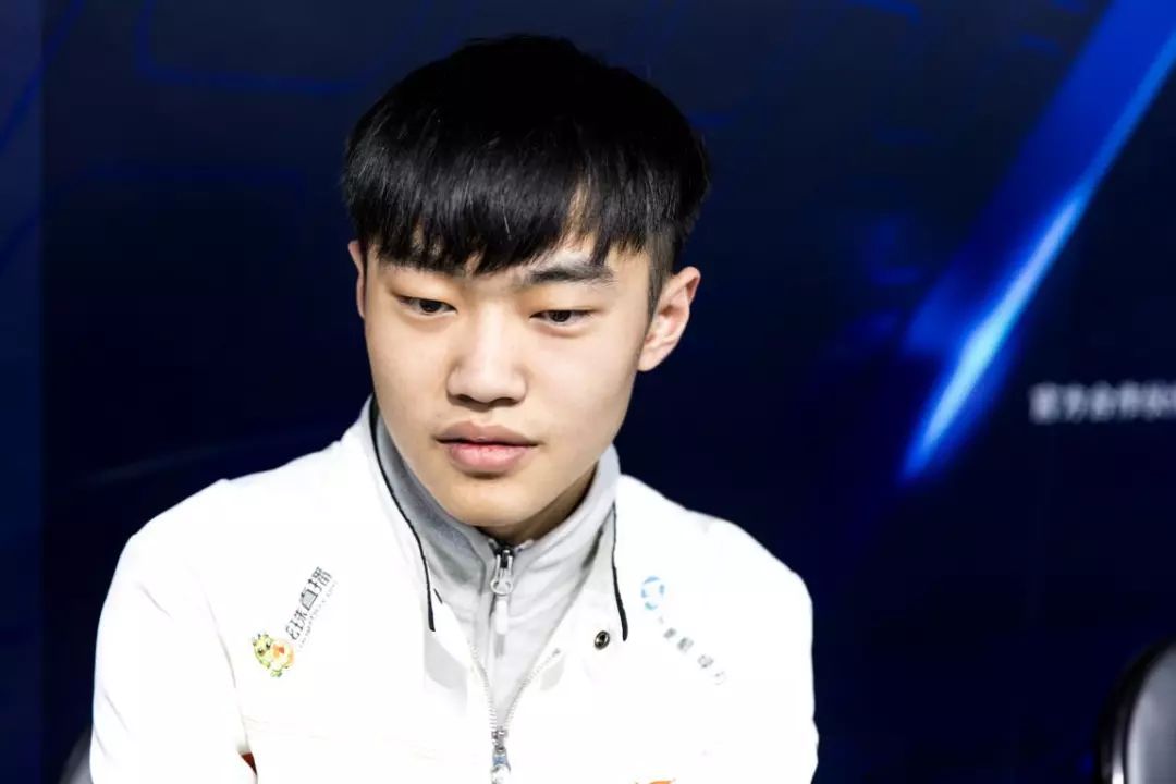 那些没能打倒我的,终将使我变得更强大——knight9卓定