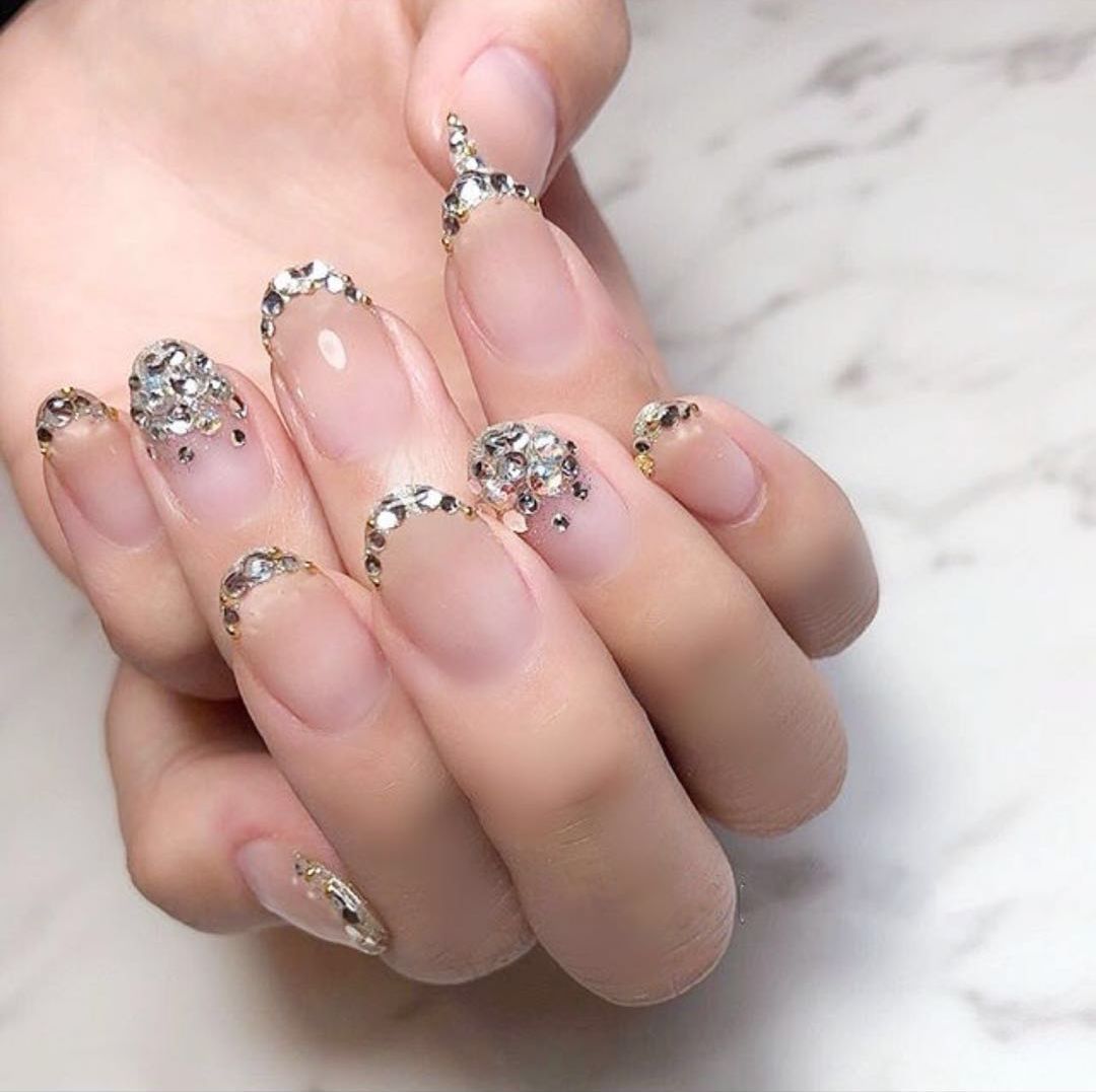 精艺职业培训学校春夏钻石甲闪耀又美腻