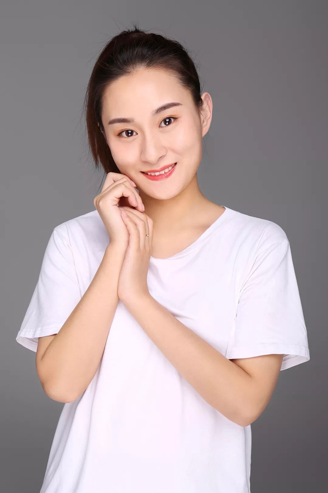 制——叶庞星排练统筹——张芳编 剧——谢丽泓导 演——杨小青作 曲