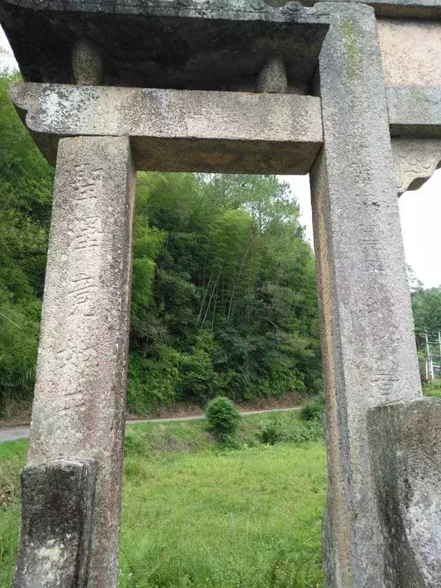 走进龙潭村 | 探索蓝坊节孝牌坊与绝美瀑布