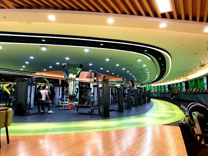 武汉人朋友圈里刷屏晒照的那些健身房,到底什么来头?