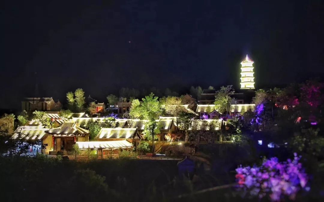 美文欣赏王屋老街夜景