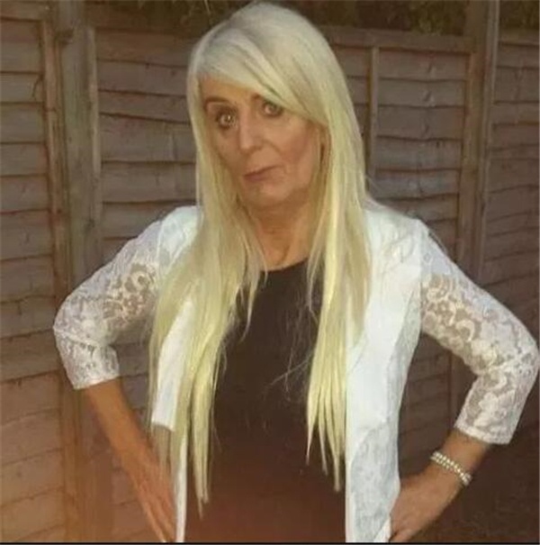 58岁英国出租车司机意外获千万奖金,18个月后遂然离世_梅丽莎