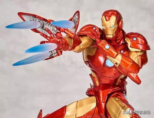 模玩测评各种武装自由变换海洋堂钢铁侠血边战甲官测