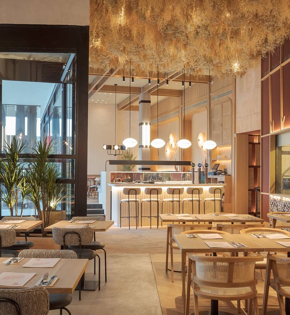 纽约工业区内的现代化餐厅