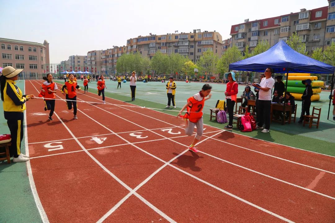 大连锦绣小学图片