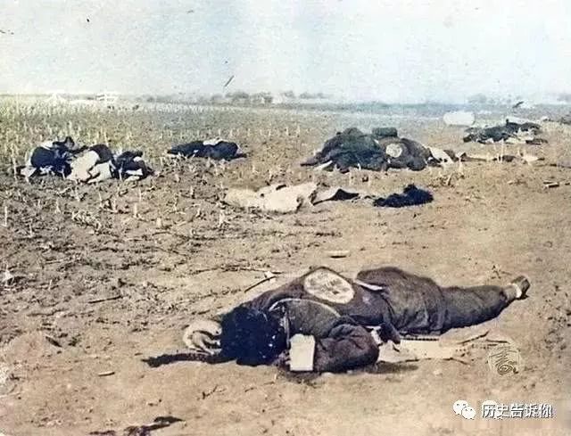 上色老照片:直击甲午战争中的真实镜头,阵亡的清军被丢弃荒野