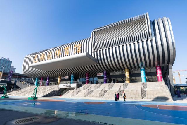 华熙集团全资收购重庆男篮,球迷们看球速到鱼洞_五棵松体育馆