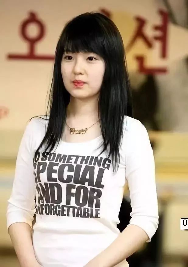 "神颜"裴姐凭啥吊打允儿和jennie?_艾琳