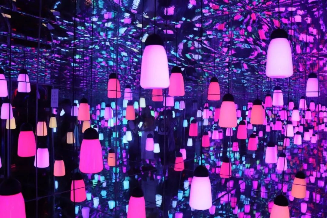 200张门票送送送糖果迷宫钻石小屋时光隧道清远网红室内灯光秀来了