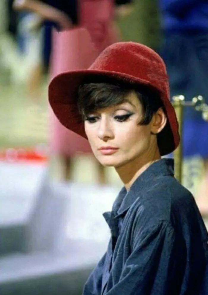 千变万化的"赫本帽",一次看个够._帽子