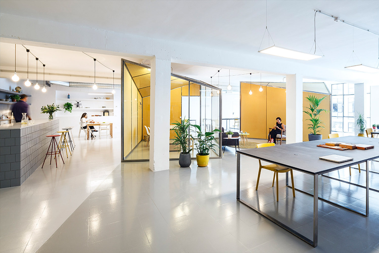 时尚前卫的联合办公室设计,工作玩乐两不误!