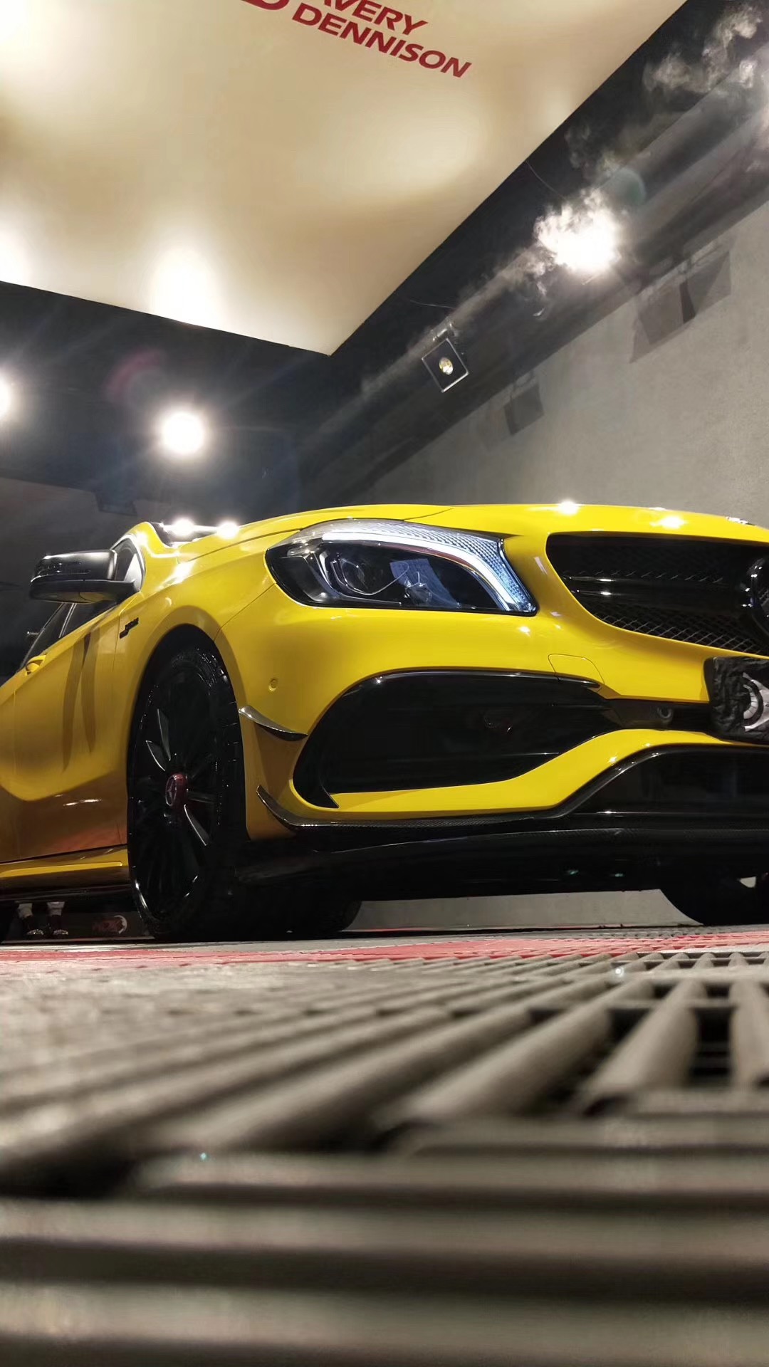 奔驰a45amg外观改装贴膜艾利亮光黄改色膜图片成都azure蔚蓝汽车贴膜