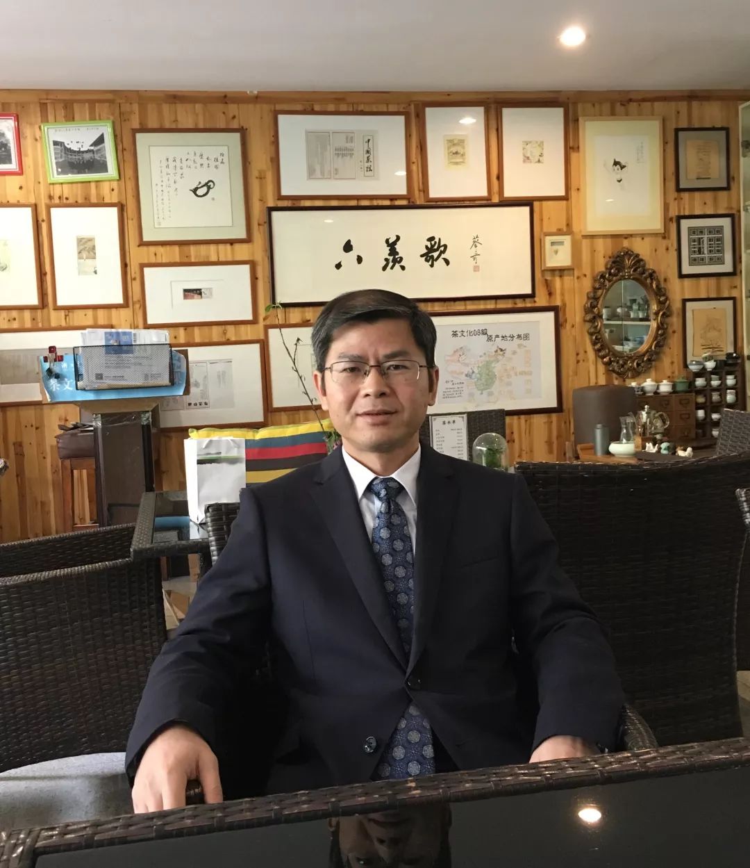 特约嘉宾:周新华教授大学教授厦门大学考古专业毕业在浙江博物馆界