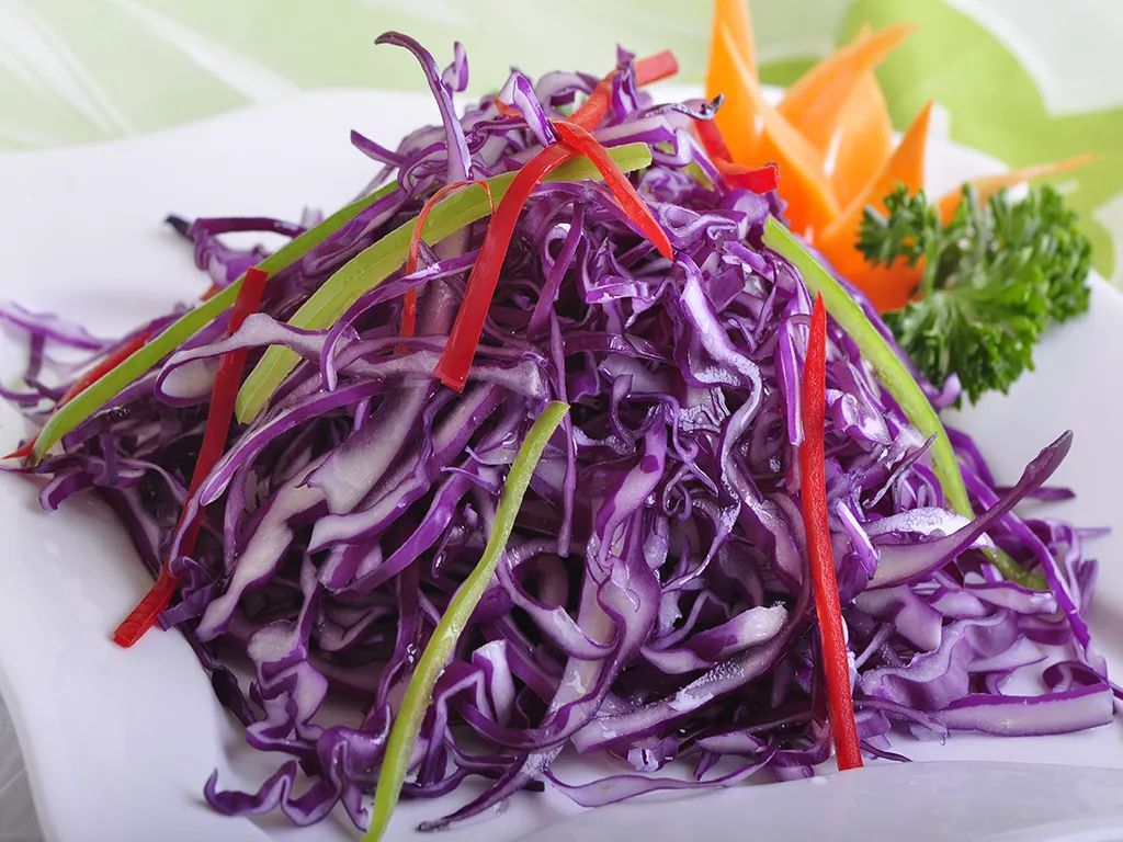 西生菜苦菊木耳韭菜面筋拌豆芽鸡丝凉粉浆水漏鱼黄瓜苗官府客家鸡干拌