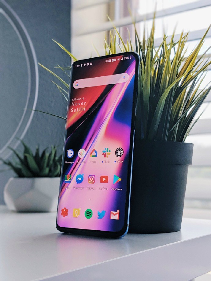 一加7pro真机实拍网友正面跟背面不是一个级别