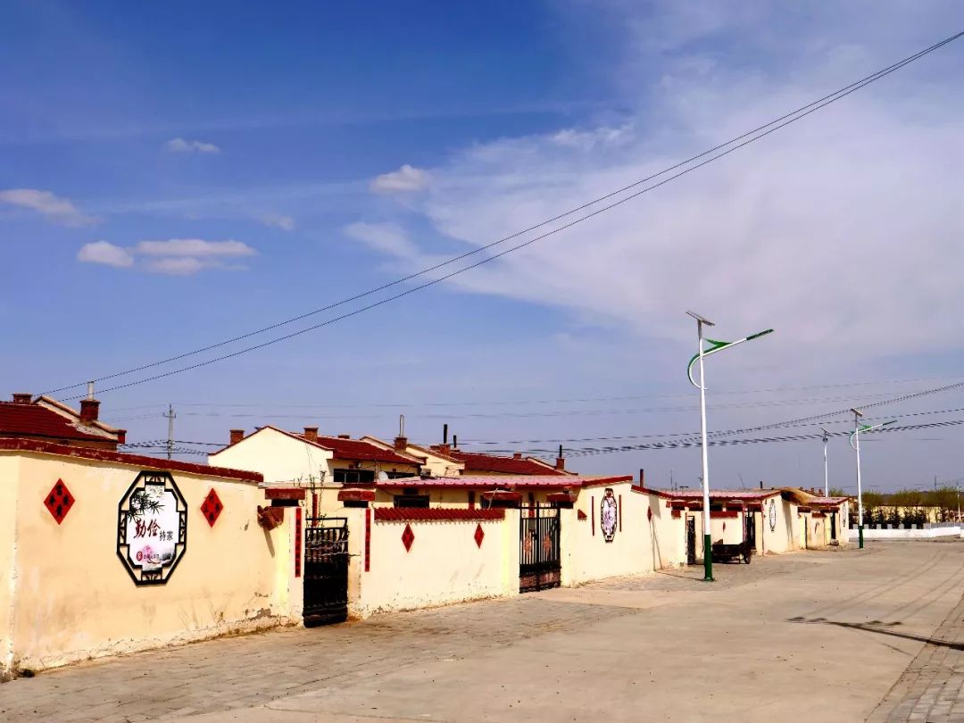 人居整治见实效 乡村面貌换新颜_库伦图