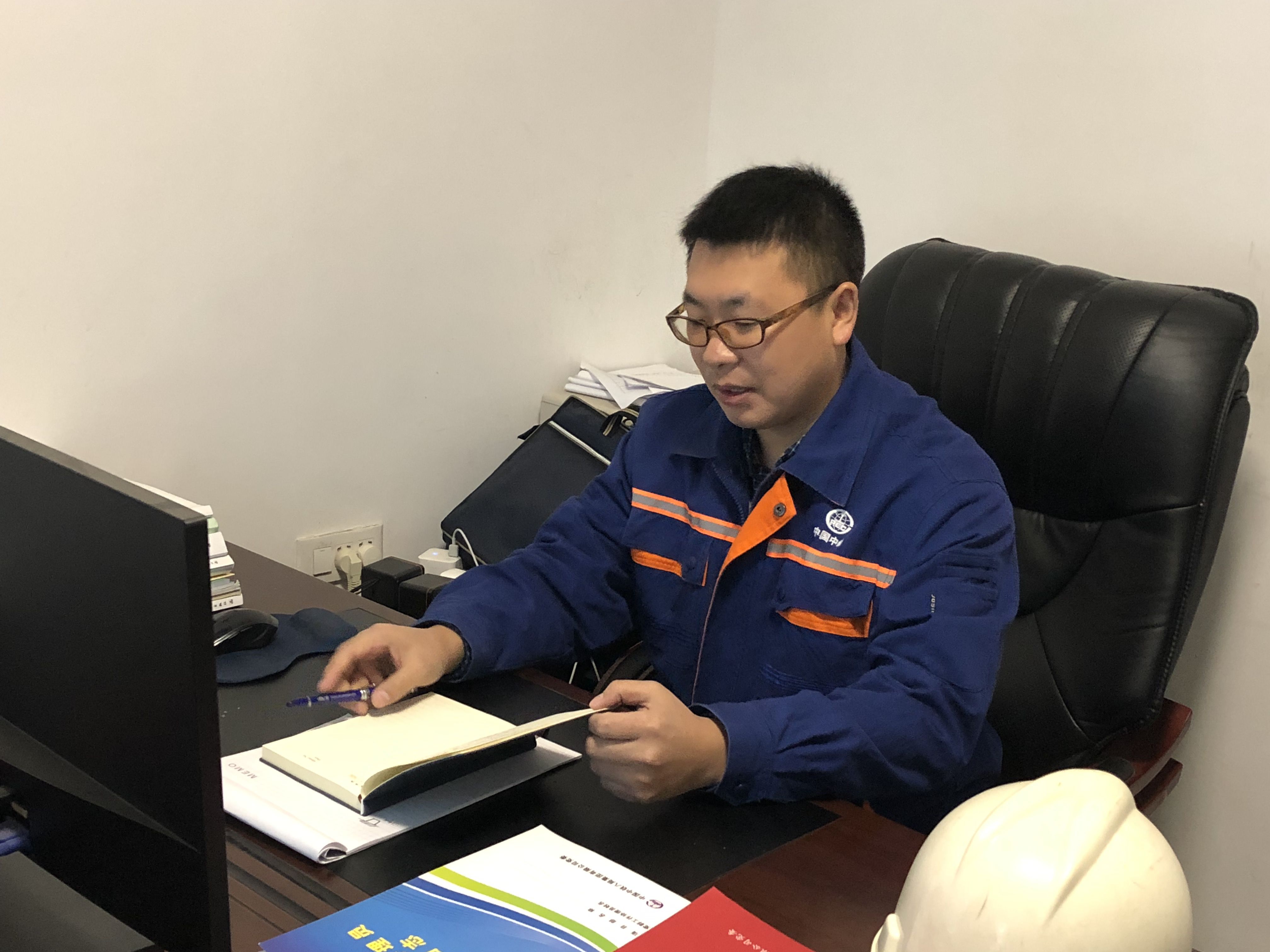 天亮,就全力奔跑 ——记"中铁八局优秀业务骨干"贾兴明