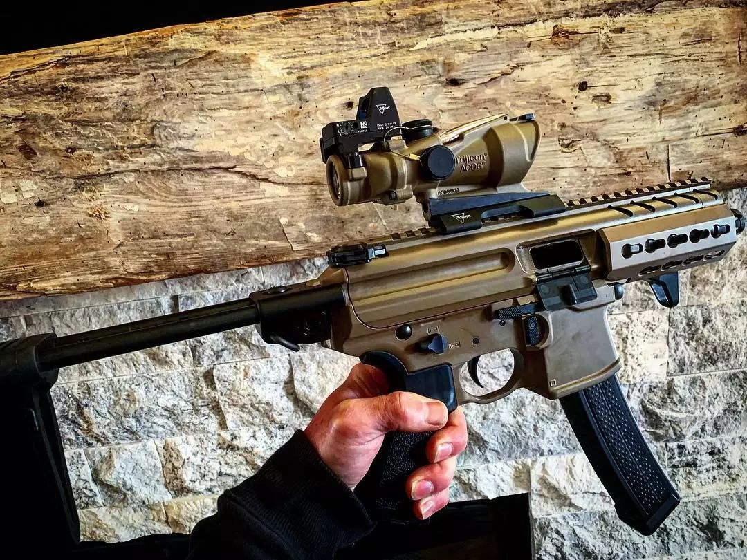 游戏迷眼中的四倍镜trijicon公司acog瞄镜图集