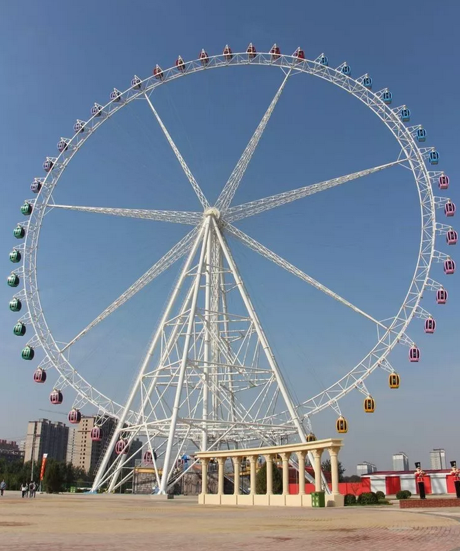 百米摩天轮三晋乐园是一个国际化,现代化,主题化的大型综合性游乐园.