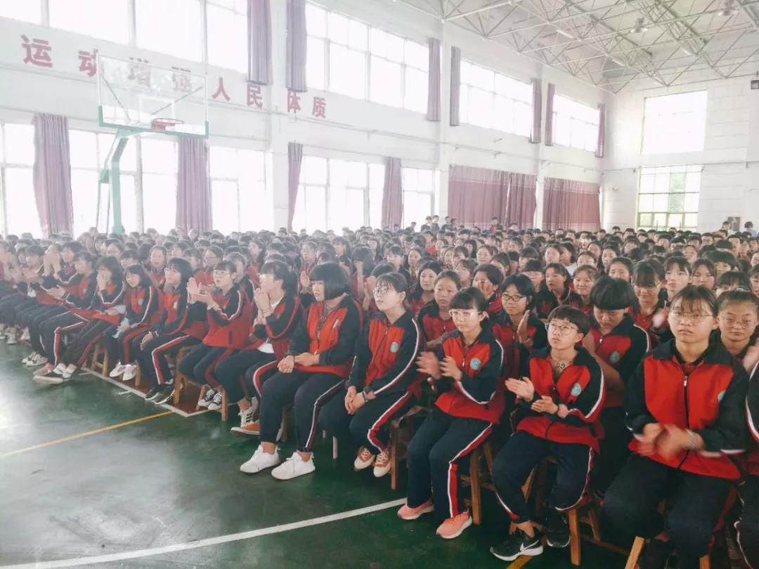 据了解,蠡县南庄中学一直重视传统文化的传承和弘扬,学校里长年开设
