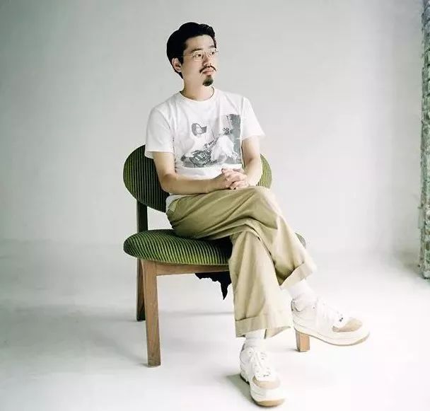 hama okamoto(本名:濵田郁未),1991年3月12日出生于东京 ,是乐队