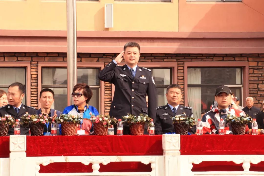 绥化市长江小学第五届春季体育运动大会开幕