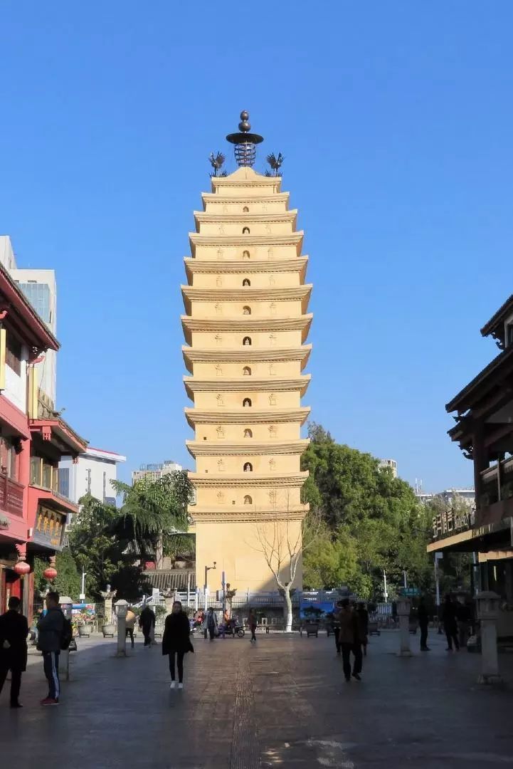 春城秀千年古塔东西寺塔
