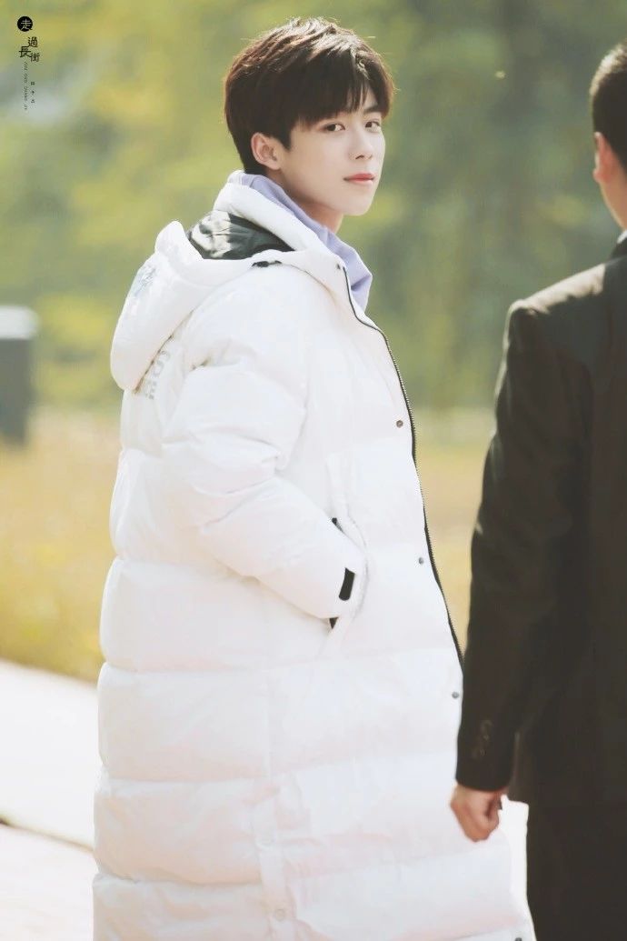 创造营2019公演现场火爆林子杰颠覆造型表演惊艳