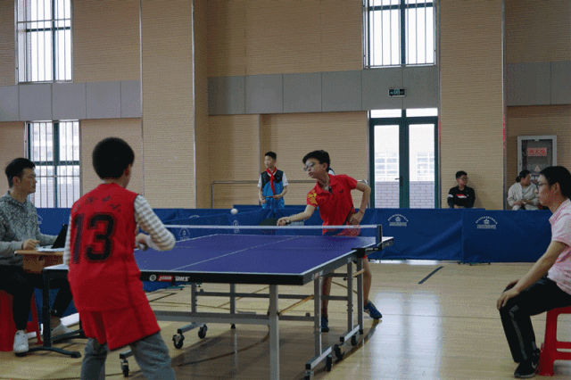 【市区动态】医药高新区首届全民运动会(学生部)乒乓球比赛开拍
