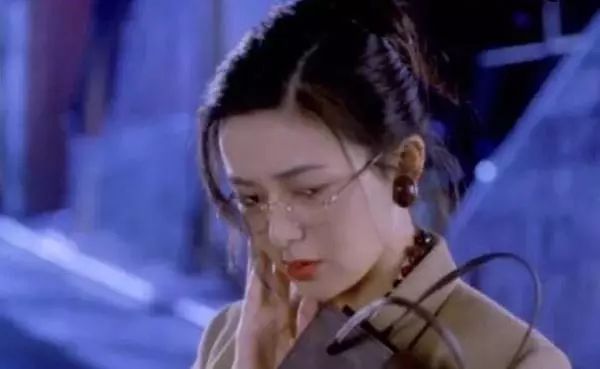 电影中戴眼镜的十大女神,美的另有千秋_角色