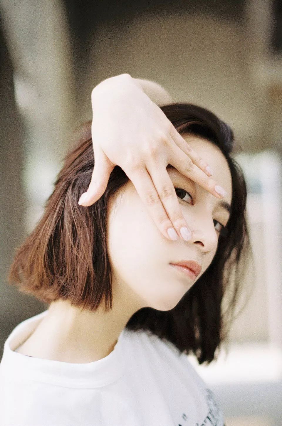 女孩子拍照是要逗的