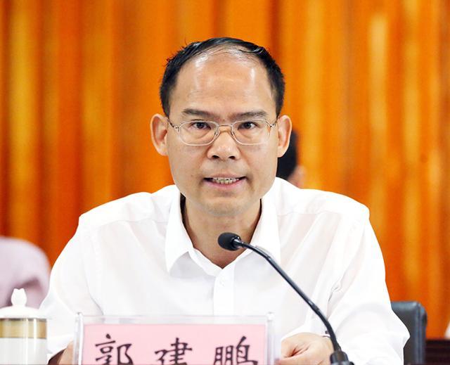 奖先罚后脱贫攻坚再掀高潮