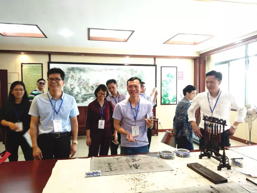 三全育人系列活动四会市华侨中学领导老师到我校开展交流活动