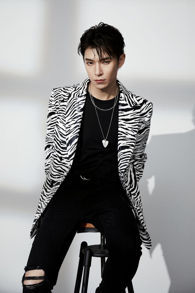 原创叶子铭以getoutmyway检验实力态度与个性兼具