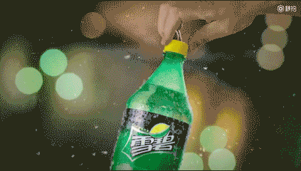 饮品标配的话,各种带气的饮料又成了夏日宠儿,冰雪碧,冰可乐,冰芬达