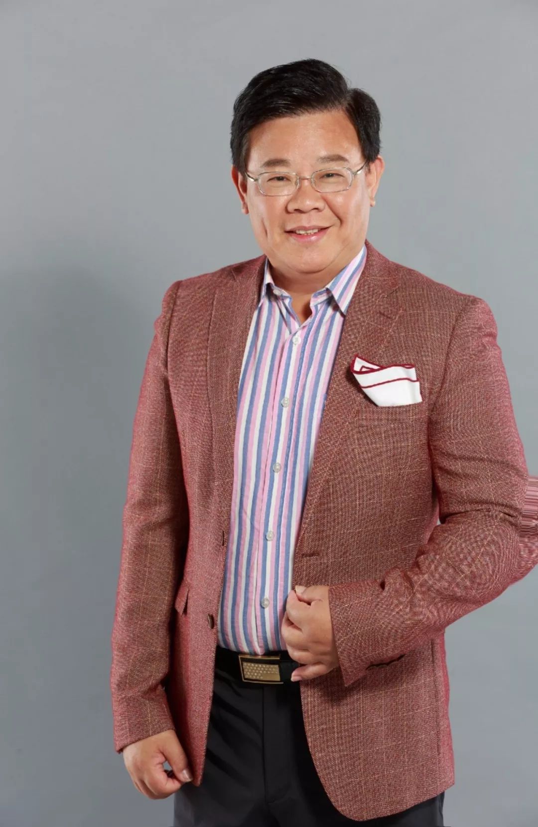 广东粤语语言艺术团副团长| 郑达 把听众,观众当成自己的朋友,她(他)