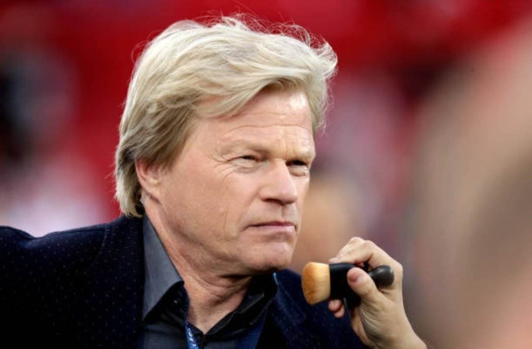 卡恩为前德国队国脚的退役感到遗憾,称他没有加盟拜仁是一个失误