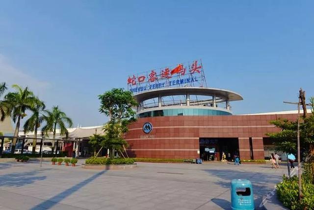 蛇口港站通关时间:人少,基本不用排队口岸特色:● 地铁站有免费接驳