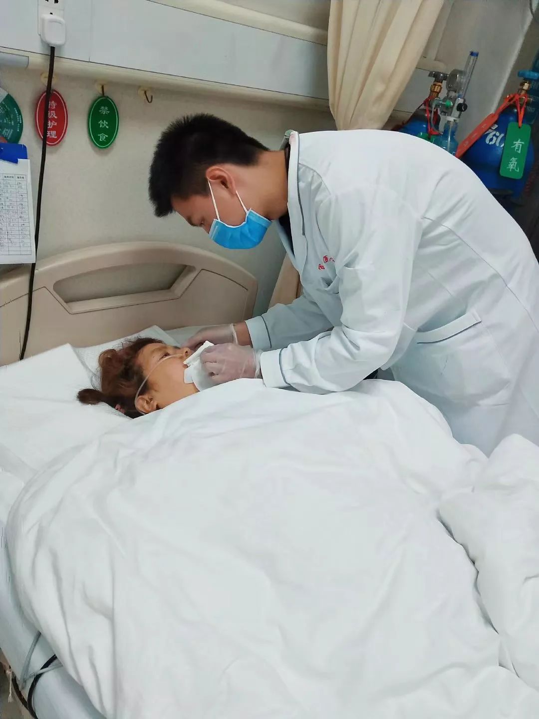 热烈祝贺陕西省首届"男护士精彩工作瞬间掠影"大赛圆满成功!_护理