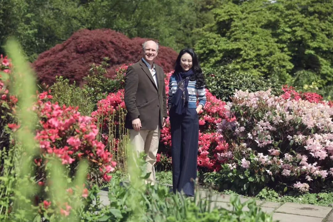 傅曉田:一起走進劍橋大學丘吉爾學院_花園