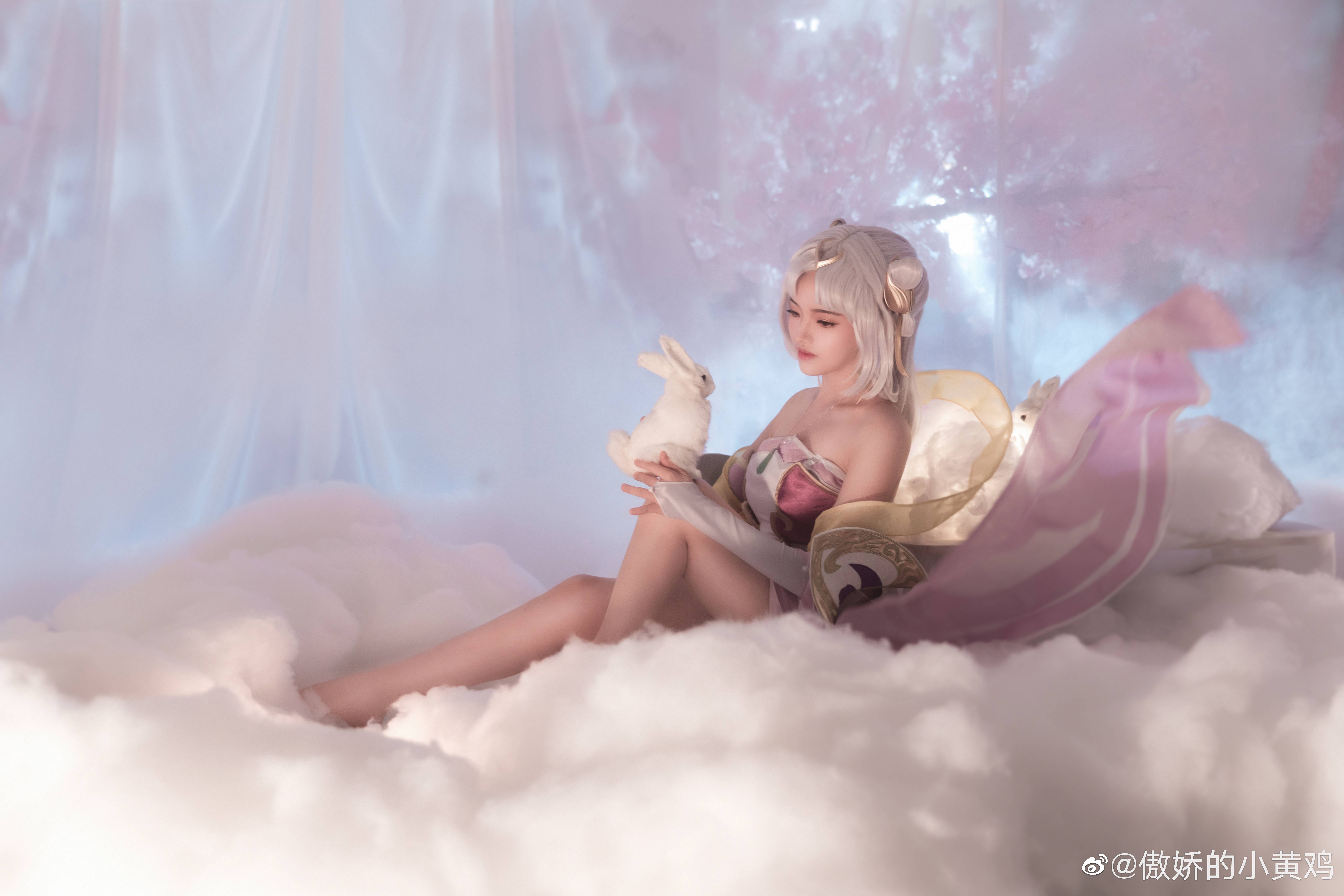 超性感甜美少女cosplay王者荣耀嫦娥你见过几种cosplay呢