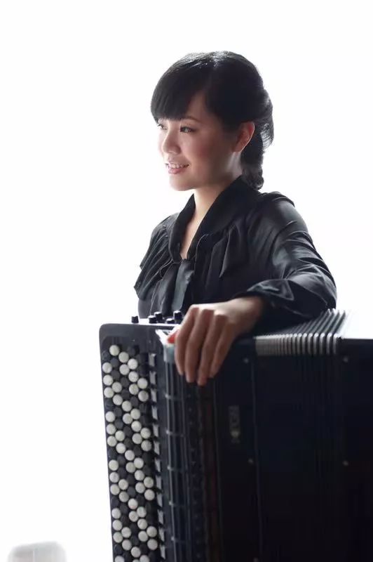 5月18日鹰交响李海鹰流行交响音乐会手风琴李楚然