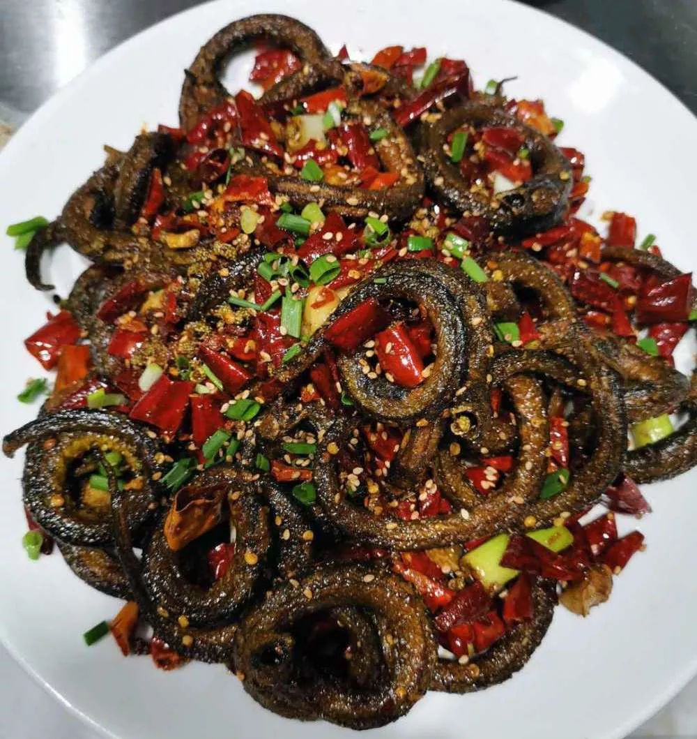 8折吃到扶墙,龙虾买一送一,免费特色._香辣