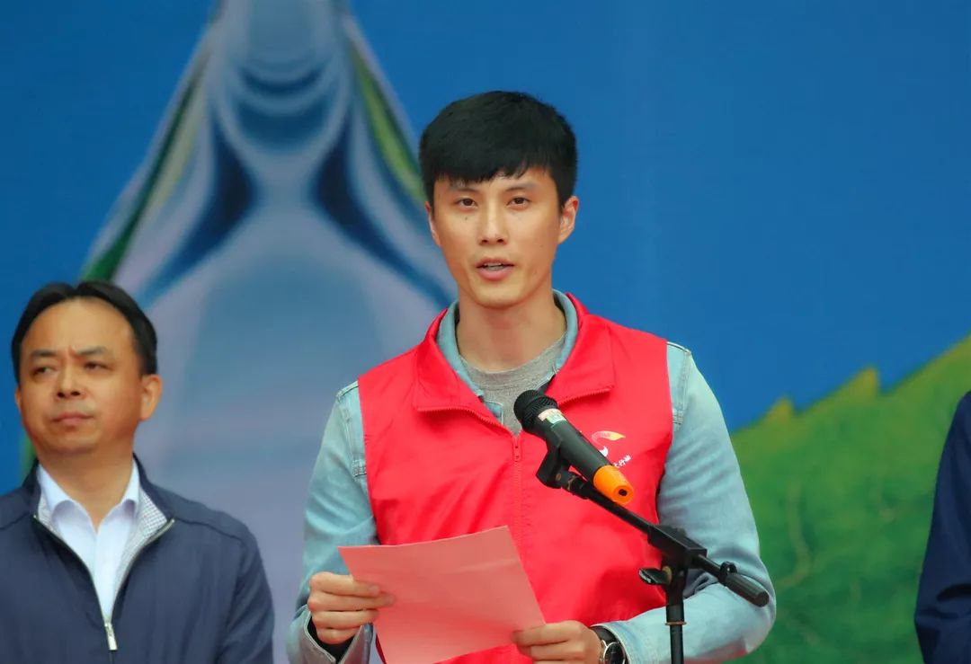 区科委副主任周芳致辞