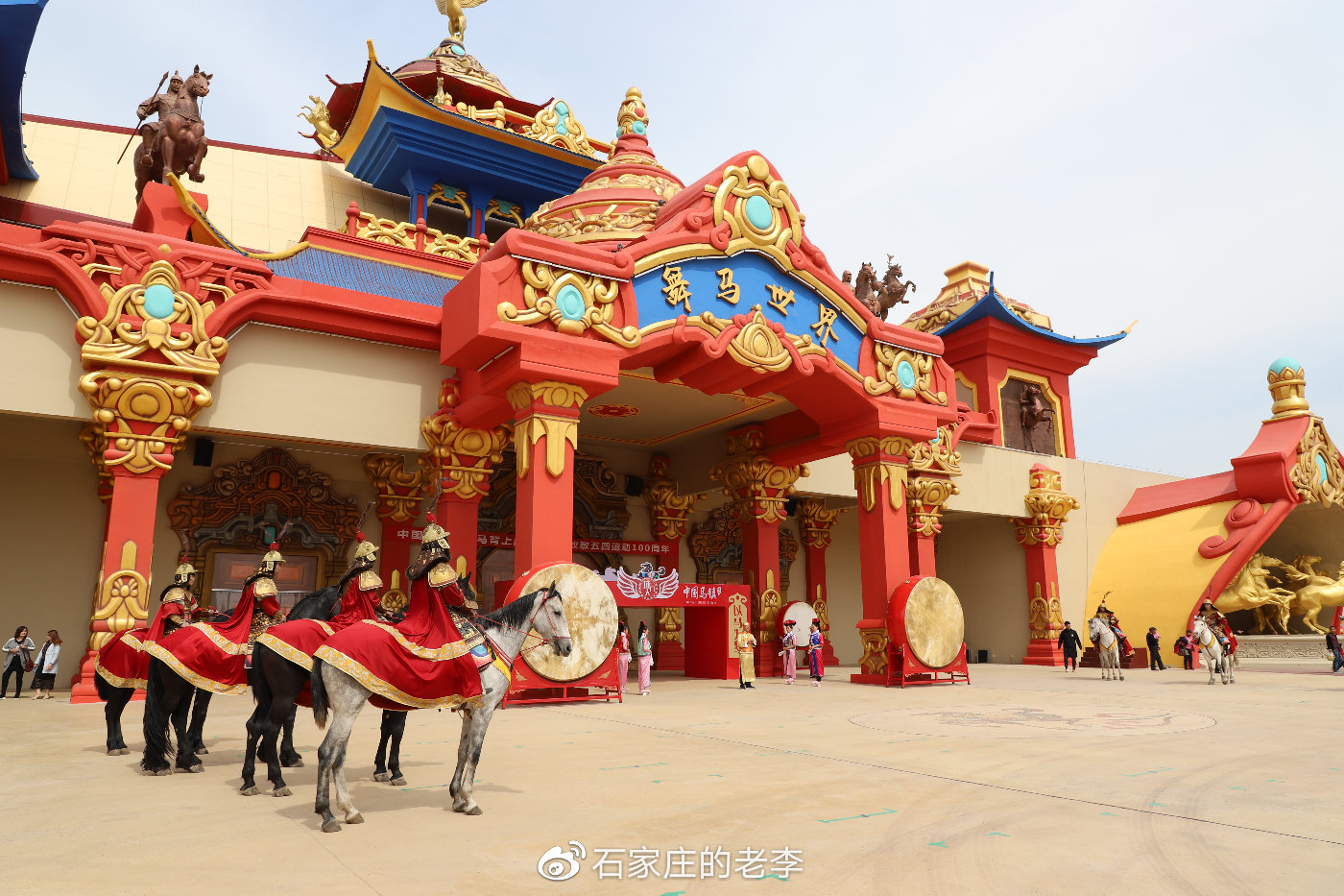 丰宁坝上策马扬鞭享受以马为梦的清爽夏日