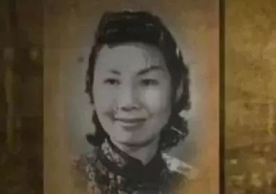 她才情不输张爱玲,亲妹却送她当汉奸?43年骂名,10年牢狱,磨难一生!_关露