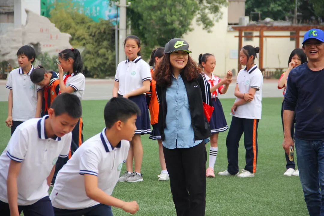 好嗨哟,济南市黄台小学运动会精彩在这里喔!_纪文喆